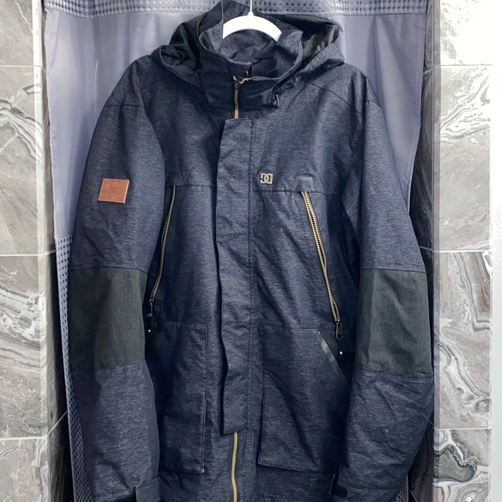 DC SNOWBOARD COAT!!
